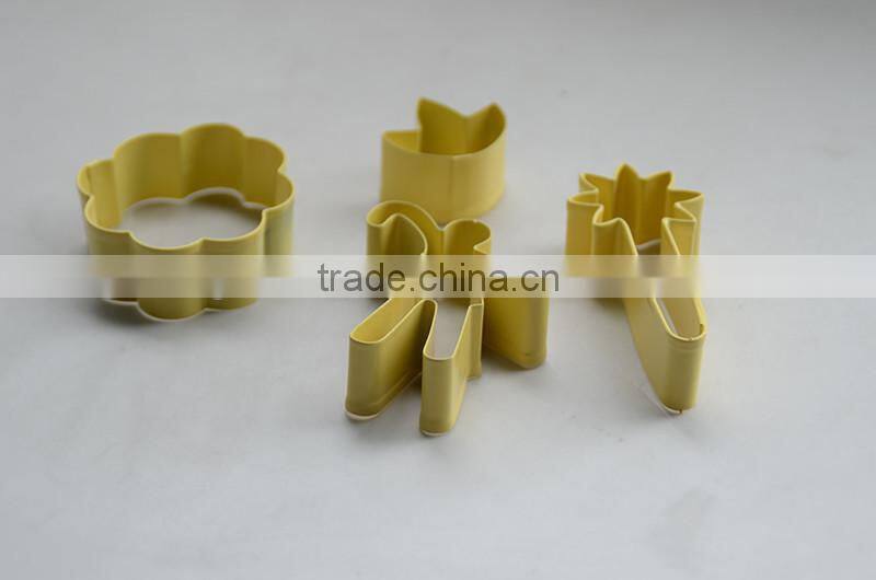 Cheap umbrella shape metal factory biscuits cutters in red color