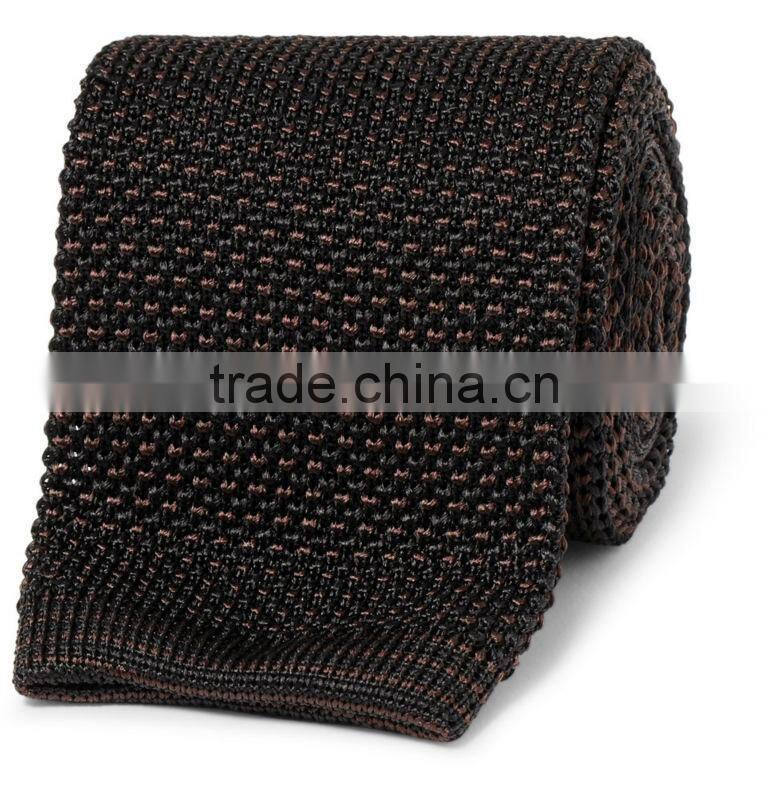 PATTERNED KNITTED SILK TIE