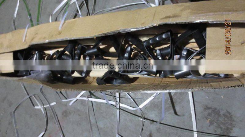 Plastic push snow shovel/ Snow shovel with wooden handle/long handle snow shovel