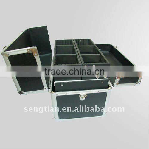 Aluminum Beauty case with silver aluminum frame D2665