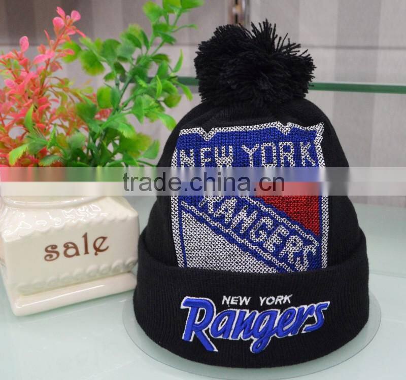 OEM wholesale custom beanie 3D embroidery logo pom pom beanie hat/knitted beanie cross-stitch