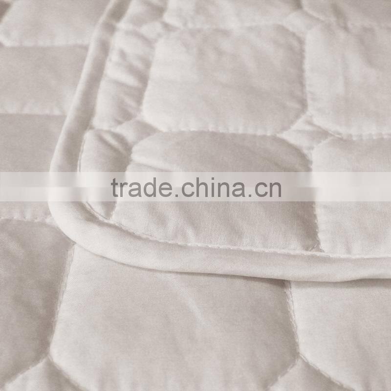 Hot sell white 100% cotton quilted plain mattress cover and protector