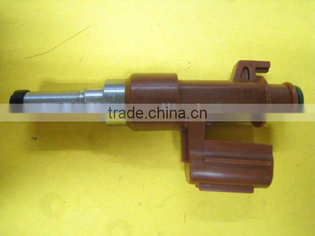 Popular original quality fuel injector for Toyota Land Cruiser Lexus Sequoia OEM 23209-39165