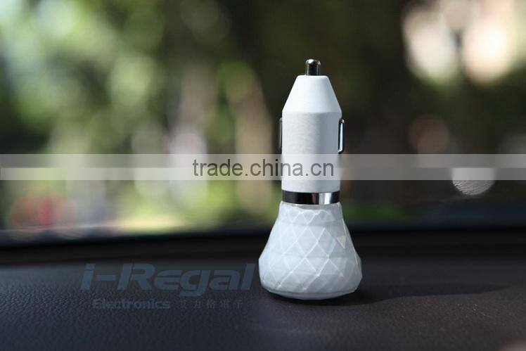 2015 New Arrival Phone Tablet dual usb car charger with 12v socket