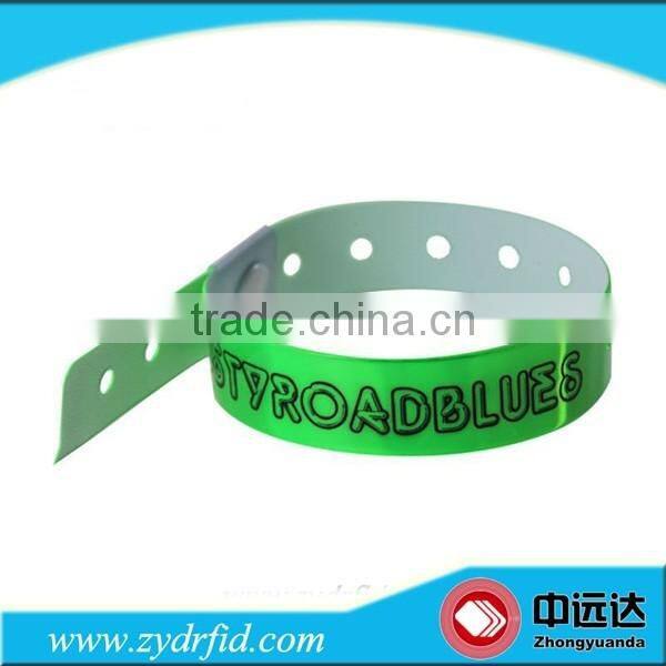 Cheap hf rfid silicone wristband