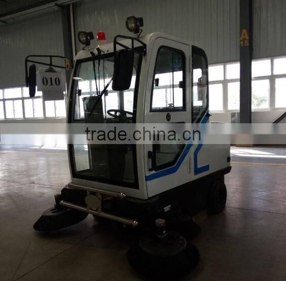 Ride on Road Sweeper