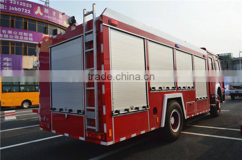 8000Liter SINOTRUK HOWO water tank fire truck