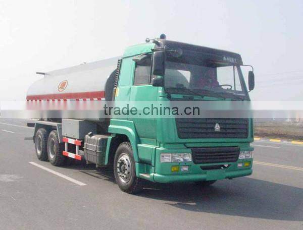 SINOTRUK 3-24 Cubic Oil/Water HOWO Tank Truck