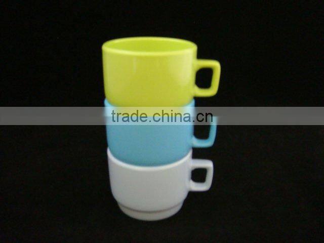 white melamine handle cup