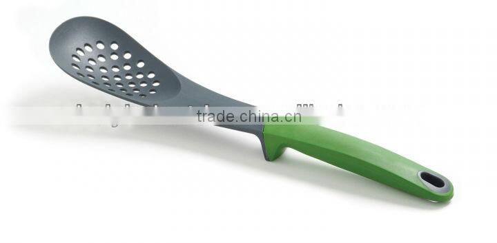 Slotted Turners of Nylon Kitchen Tools with new hanlde