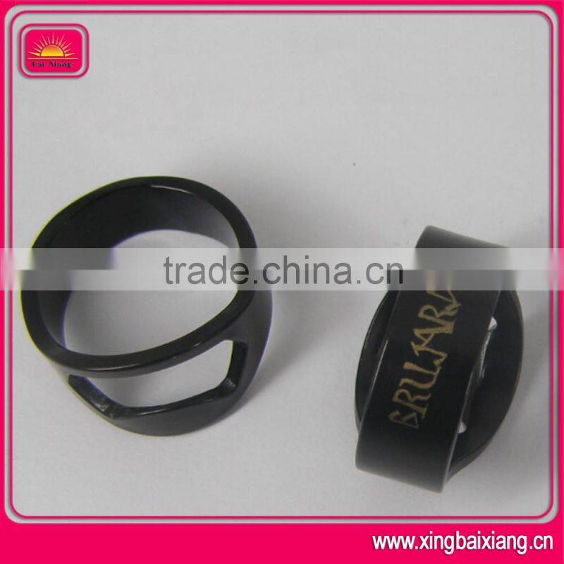Fashionable Metal Bottle Opener Ring