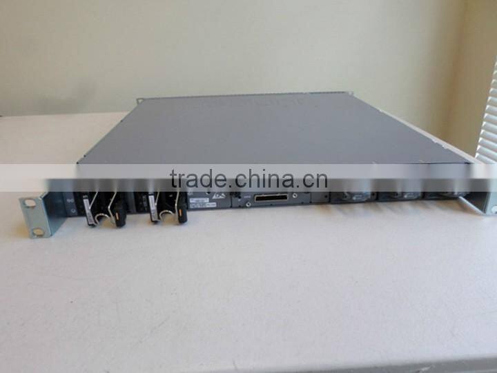 EX4550-32F-DC-AFO EX4550, 32-port 1/10GbE SFP+ converged switch, 650 W DC PS, port side to PSU side airflow