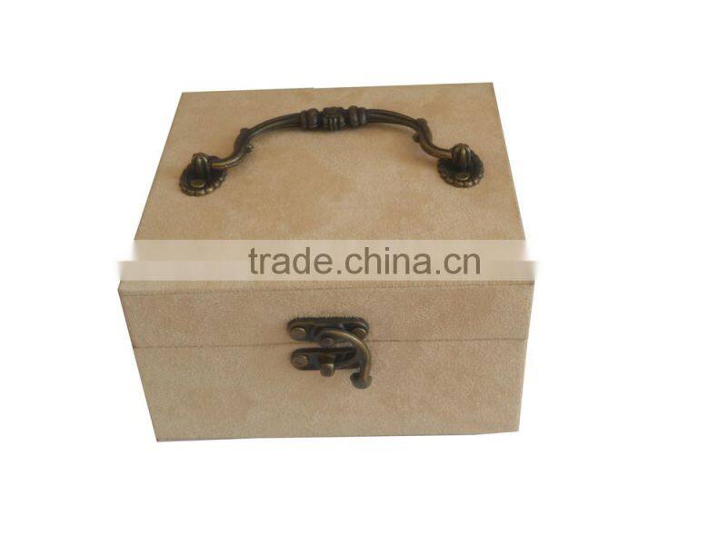 Luxury yellow flock hand-held jewelry box .hot design sale , box factory