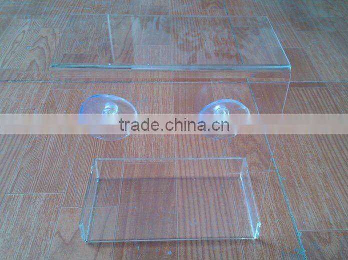 Clear window bird feeder