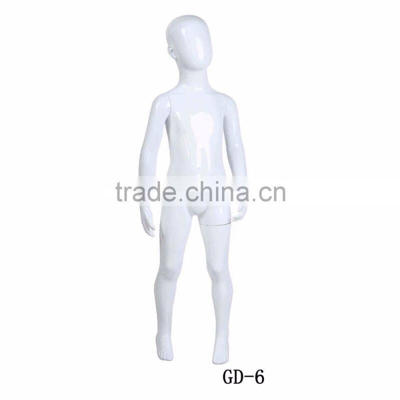 PlastIc full body of child mannequin for window display