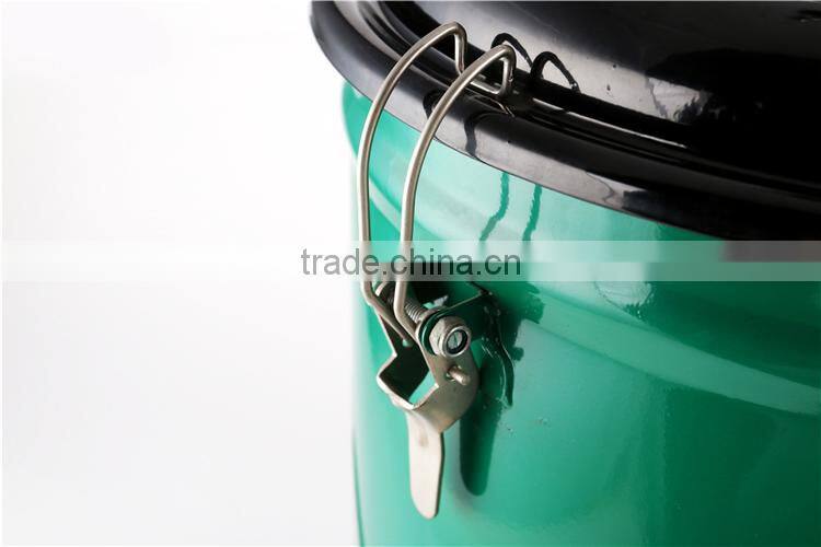 Pneumatic high-pressure lubricator