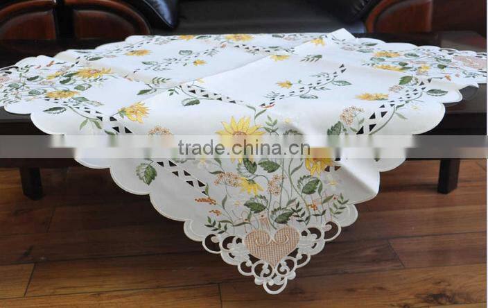 100% polyester Handmade embroidered floral tablecloth with cutwork