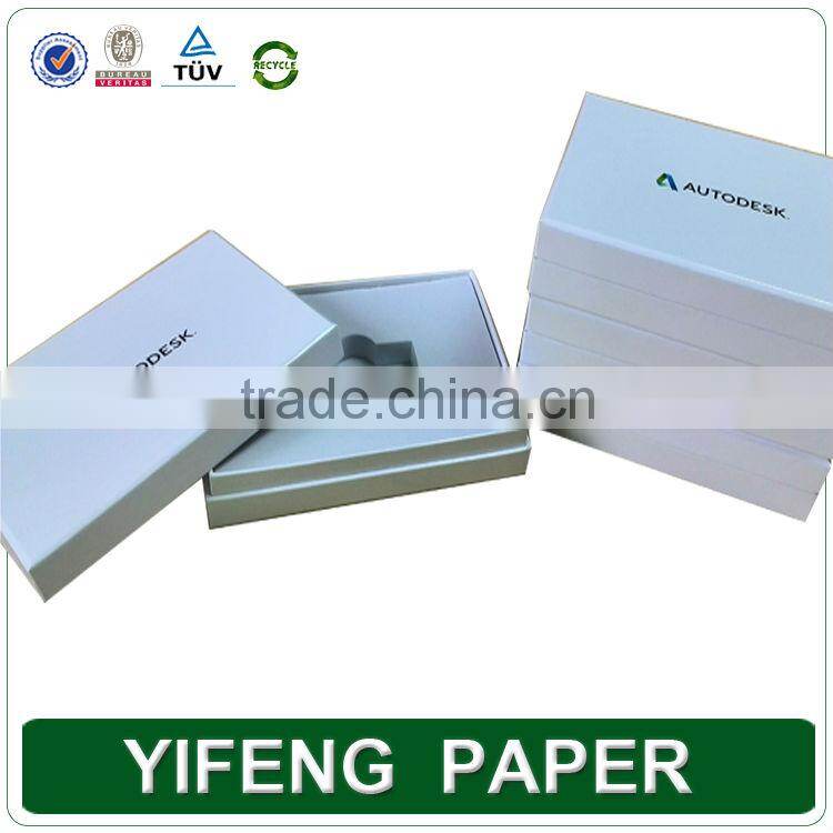 China manufacturer with lid hot stamping logo white luxury clothes storage box