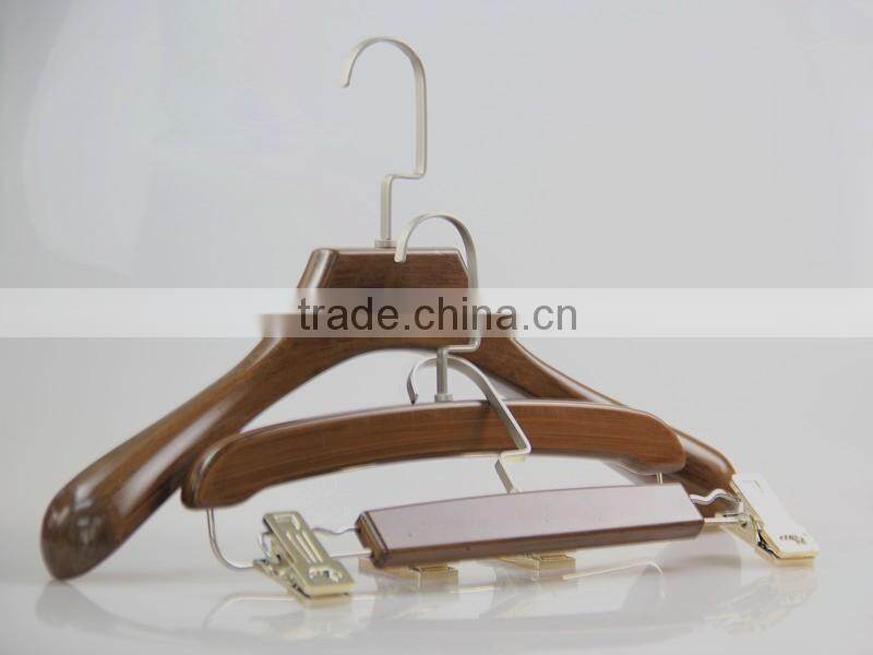 luxury brown matches wooden hanger with notch for wholesale