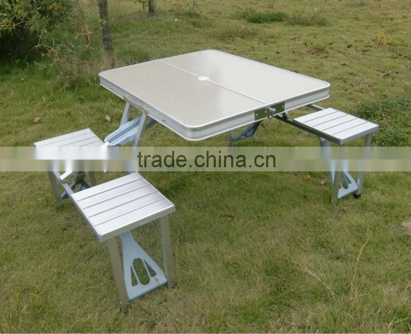 Aluminium folding picnic table