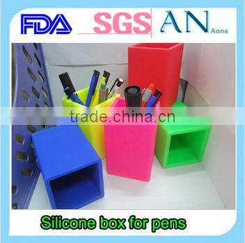 2015 Fashion pen stander, silicone decorative cartoon holder,