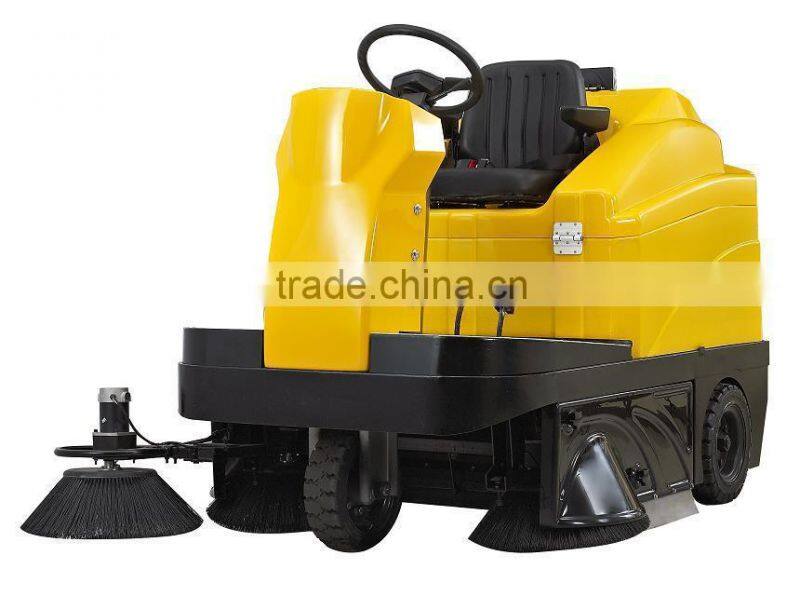 Low noise small ride on floor sweeper