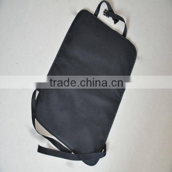 Car kick mats with pockets