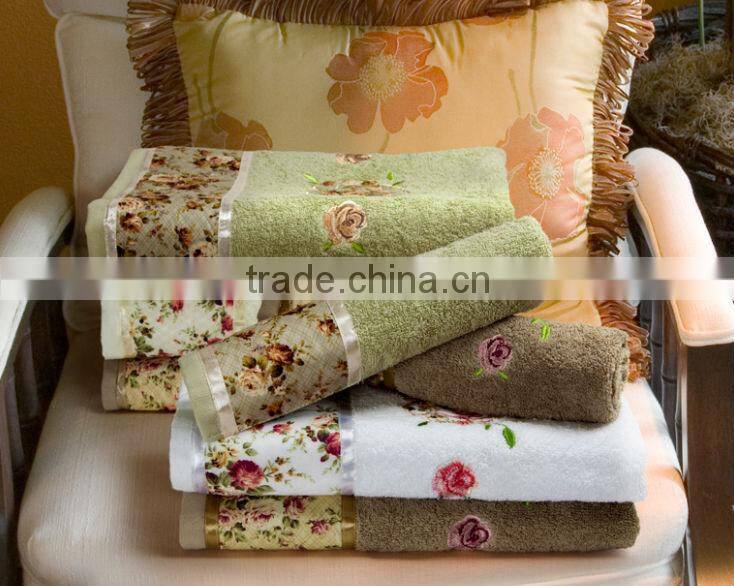 towels set with lace and embroidery