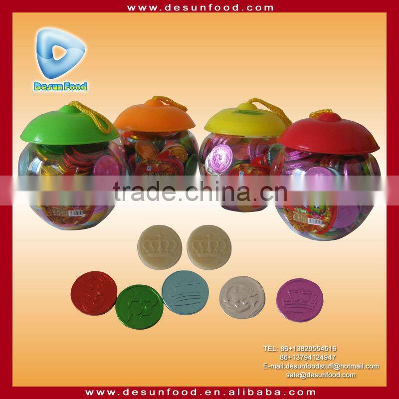 Gold coin bubble gum