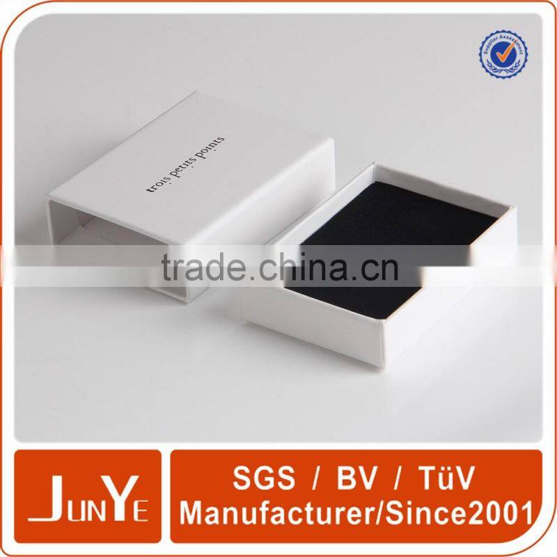 white cardboard packaging pen drive box matchbox insert