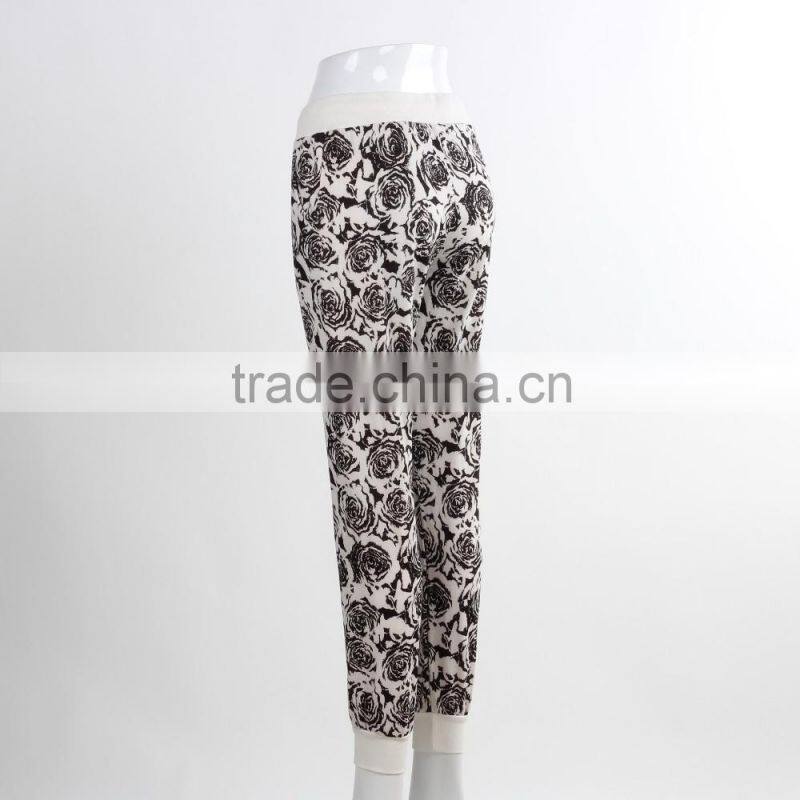 F5W30163 Women Contrast Waistband Floral Knit Trousers