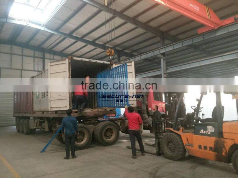 Welded wire mesh machine with roll mesh