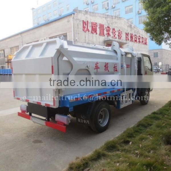 LHD or RHD DONGFENG 4*2 small garbage compactor 5m3