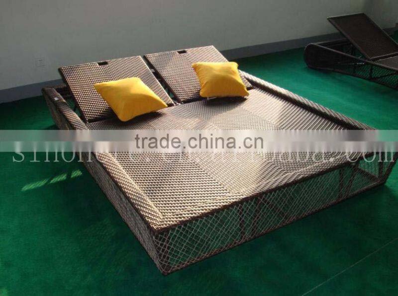 Aluminium Furniture Outdoor Rattan Sun Bed AK3047