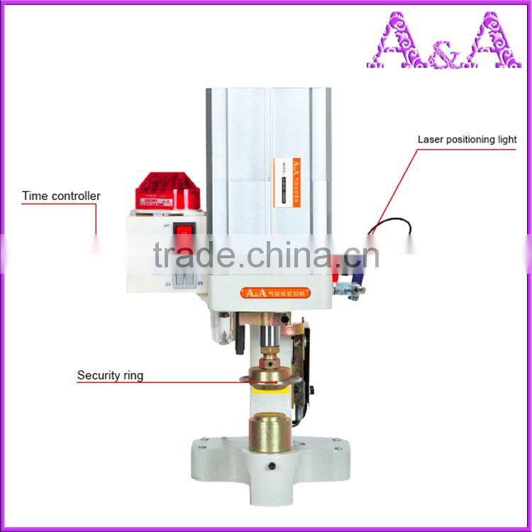 Automatic Plastic Snap Button Attaching Machine