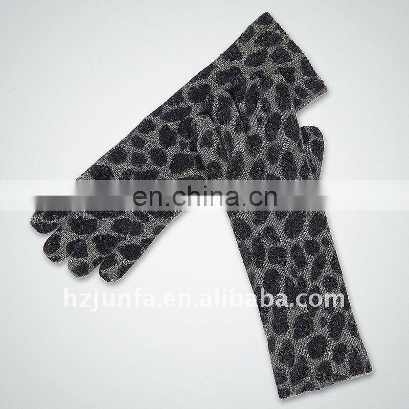 fashional newest elegant popular super cozy ladies acrylic glove