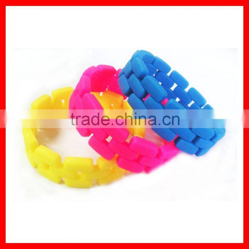 Hot fashionable grandient color cheap silicone bracelet silicone wristband