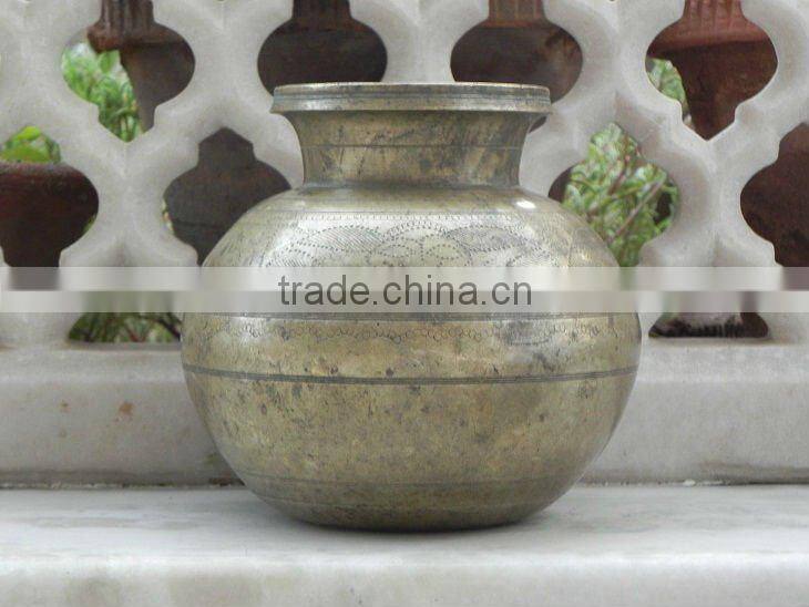 Designer and Unique Old Vintage Pot buy at best prices on india Arts Pal