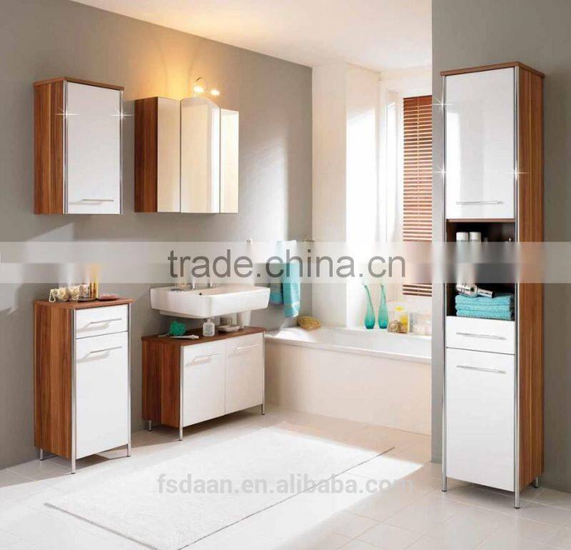 Modern-and-Comfortable-White-Bathroom-Cabinet-Design