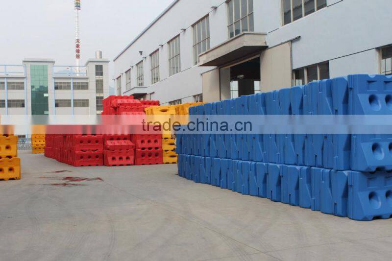 China factory made traffic barriers portable plastic pliable road barrier