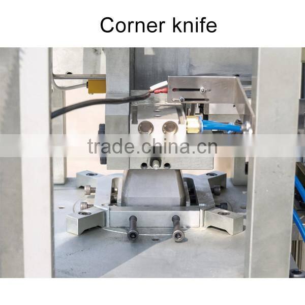 Automatic playing card slitting machine
