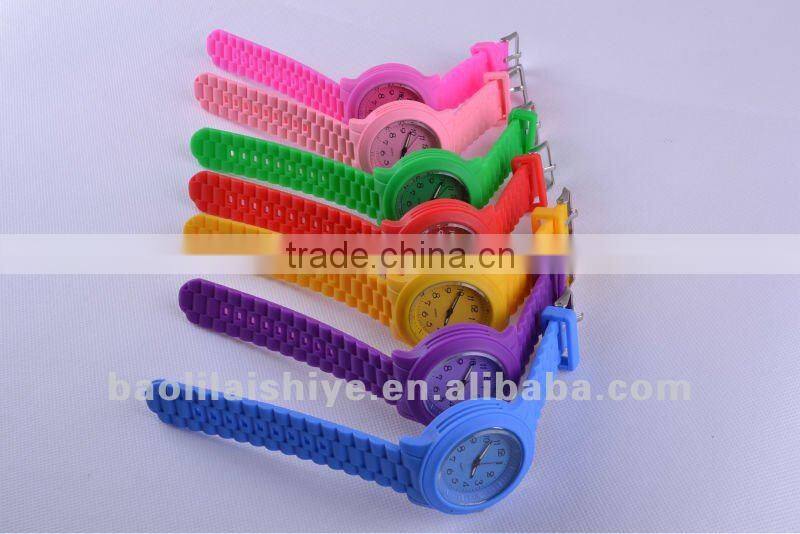 Fashion Silicone Wristband Sport Watch unisex wristwatch gift watch