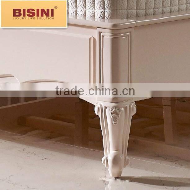 New Arrival European Hancarved Wooden Fabric Double Bed