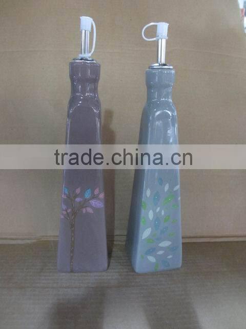 New Design White Glazing Ceramic Oil and Vinegar Bottle for sales