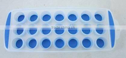 Plastic beach toy, beach bucket set and spades