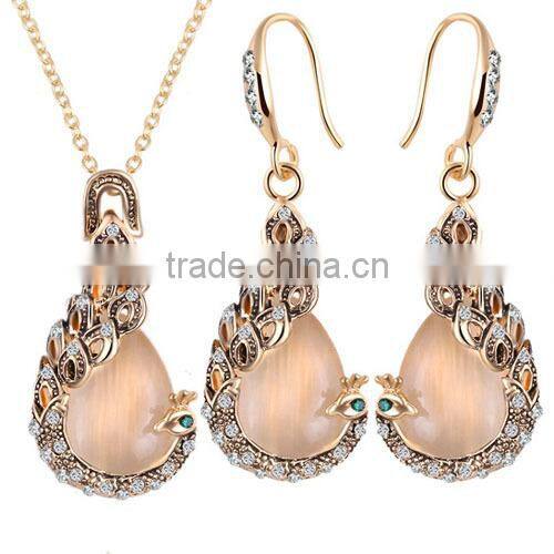 Personalized fashion opal peacock necklace and earrings jewelry sets decorated with rhinestone