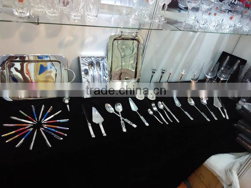 high quality new fashion and unique toasting wine glasses gold crystal stem martini or whisky glass love gift drinking glass cup