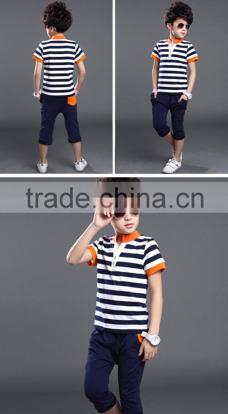 The boy with short sleeves