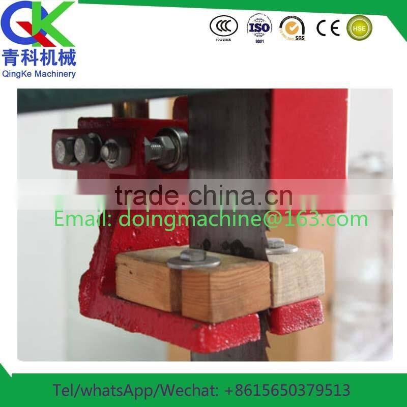 Semi-automatic woodworking sawing machine