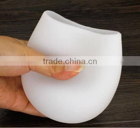 Custom LOGO Wine Cup Food Grade Unbreakable Stemless Cup Cheap Colored Silicone Wine Glasses For Outside Parties